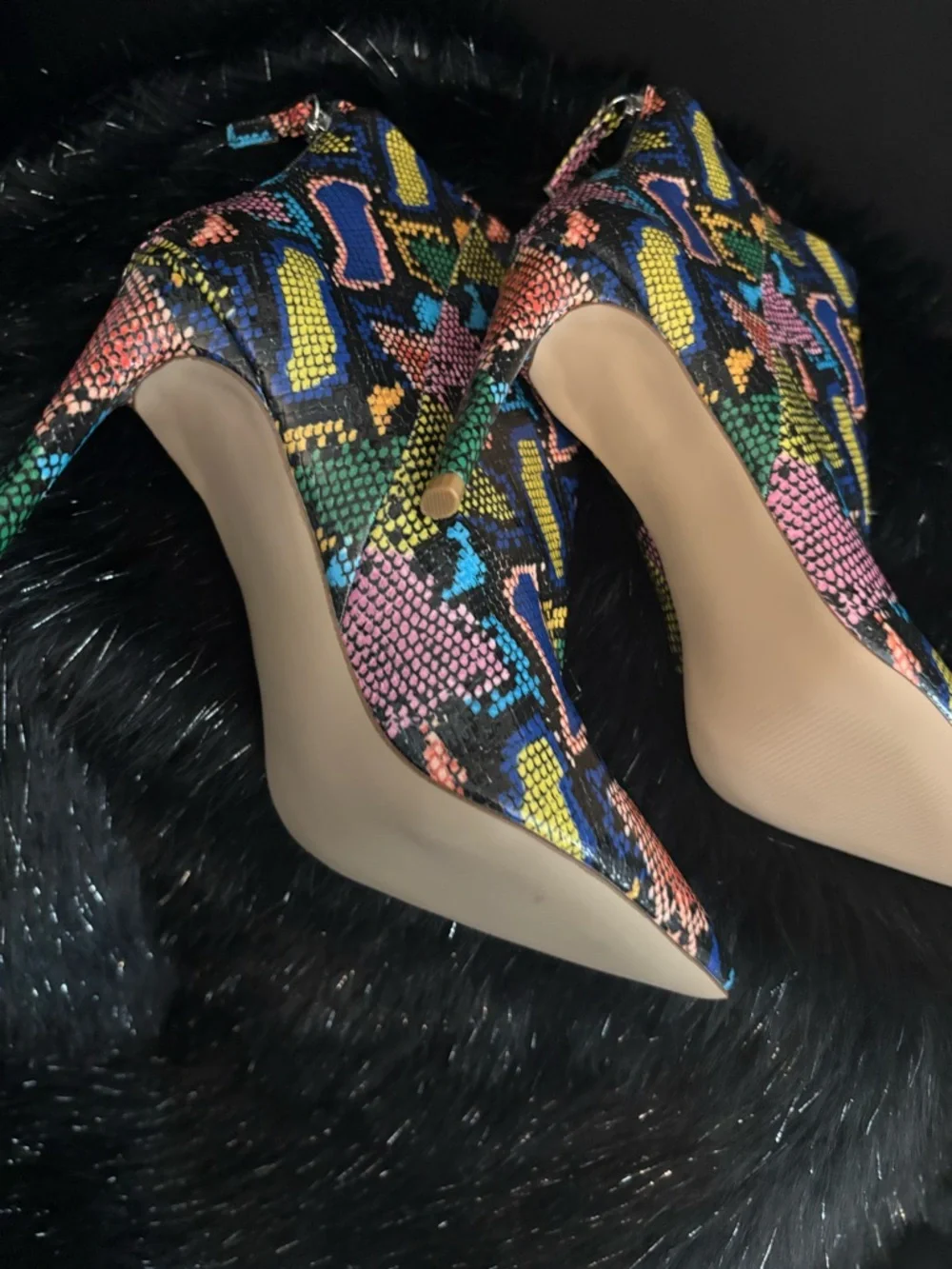 Steve Madden Multicolor Geometric Pointed-Toe Stiletto Pumps - Picture 4 of 5